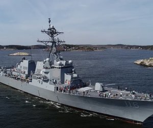 Ударный эсминец США держит курс на Ближний Восток обновлено