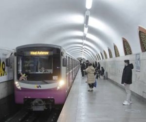 
Metroda qatarların hərəkət intervalı bərpa olunub