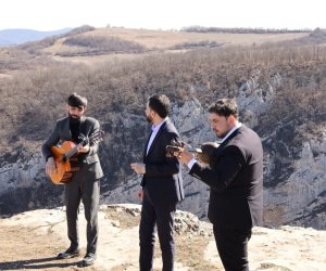 Xocalı soyqırımının 34-cü ildönümünə həsr olunan musiqi layihəsi Qarabağda həyata keçirilib




