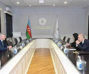 Emin Əmrullayev Macarıstanın Azərbaycandakı səfiri ilə görüşüb