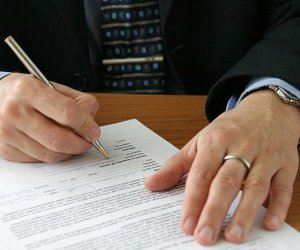 Azərbaycanda 60 yaşdan yuxarı işçilərin işdən çıxarılmasına qadağa təklif olunur