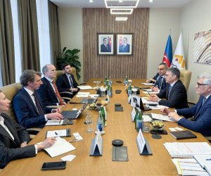 Zakir Ibrahimov meets with Vice President of Wood Mackenzie