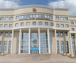 Казахстан призвал своих граждан покинуть Иран