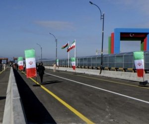 Россиян призвали покинуть Иран через Азербайджан