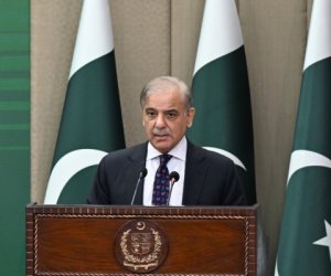 Премьер Пакистана отложил визит в Россию