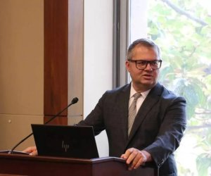 Помощник госсека США по вопросам демократии, прав человека и труда встретится с послом Азербайджана в США