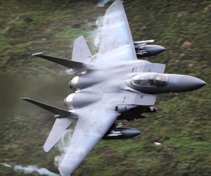 Several US warplanes crash in Kuwait, crew safe