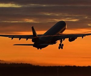 Борт из Баку доставил в Москву эвакуированных из Ирана