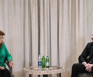 Президент Азербайджана встретил делегацию ЕС по вопросам энергетики и жилья