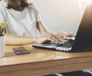 Azərbaycanda qadınların təmsilçiliyi 20%-ə yüksəlib &ndash; Dövlət Komitəsi