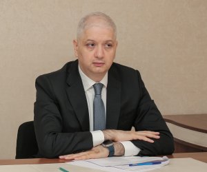 Pensiya yaşına çatmayanların işdən azad olunması müzakirə edilir &ndash; nazir müavini