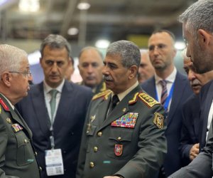 Министр обороны Турции позвонил Закиру Гасанову