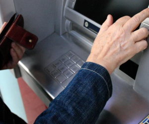 В Азербайджане в связи с праздниками мартовские пенсии выплачены с опережением графика