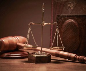 

Saatlıda qonşularını qətlə yetirən ata və oğulun cəzası artırılıb
