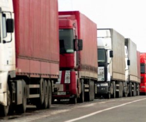 İrana və Azərbaycana qayıdan yük avtomobillərinin sərhəddən buraxılışına başlanılıb