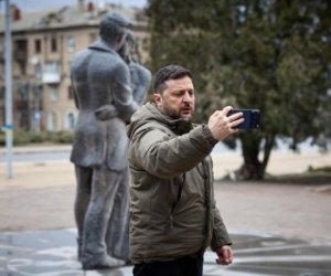 Зеленский приехал в Донбасс и заявил о новом наступлении России