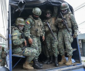 Военные США и Эквадора провели совместную операцию против наркокартелей