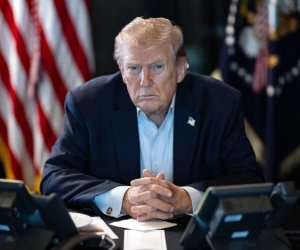 Трамп: Сегодня по Ирану будет нанесен очень мощный удар. Могут быть уничтожены целые районы