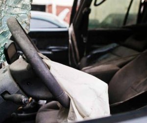 Goranboyda iki avtomobil toqquşub, xəsarət alanlar var