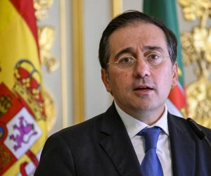 Азербайджан помог испанским дипломатам