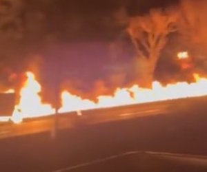 Tehranda neft anbarları vuruldu - Video