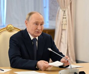 Putin Müctəba Xameneini İranın Ali Lideri seçilməsi münasibətilə təbrik edib