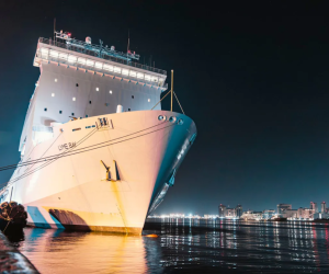 Britain preparing to send evacuation ship to Middle East