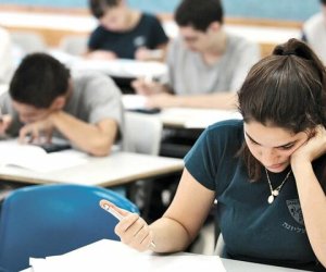 
Dövlət qulluqçusu olmaq istəyən 1600-dən çox namizədimtahan verəcək