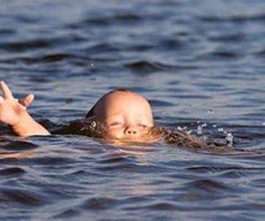 Yevlaxda 2 yaşlı uşaq su kanalında boğularaq ölüb