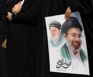 Reuters: US intelligence says Iran government is not at risk of collapse