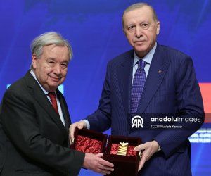 Ərdoğan Quterreşi &ldquo;Atatürk Beynəlxalq Sülh Mükafatı&rdquo; ilə təltif edib