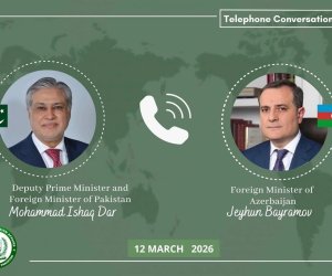 Ceyhun Bayramov pakistanlı həmkarı ilə regiondakı prosesləri müzakirə edib