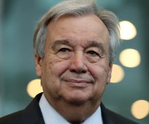 Эрдоган вручил Гутерришу премию