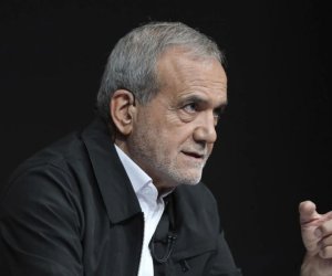 
Modi holds phone call with Iran&rsquo;s President Pezeshkian