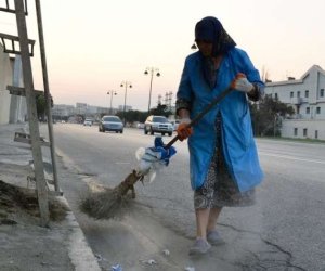 Bakıda süpürgəçini maşın vurub