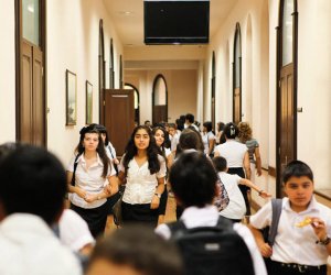 Deputat: Salyanda şagirdlər 4 növbədə oxumağa məcburdur