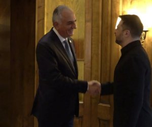 Zelenski Parisdə Pəhləvi ilə görüşüb