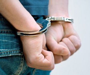 Ticarət mərkəzlərində oğurluq edən şəxs saxlanılıb