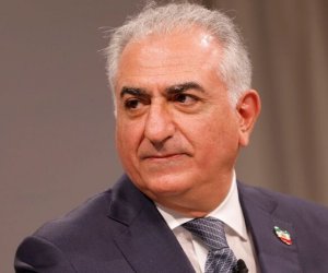 Пехлеви возвращается в Иран