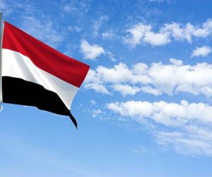 Yəmən ABŞ və İsrail gəmiləri üçün Bab əl-Məndəb boğazını bağlamaqla hədələyib