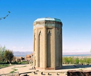 Prezident &ldquo;Möminə xatun&rdquo;un bərpası üçün 9,5 milyon ayırdı