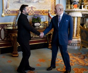 Zelenski Londona səfər edib