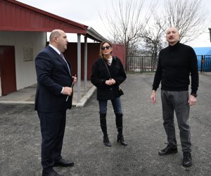 Prezident xanımı ilə Xocavənddə gedib