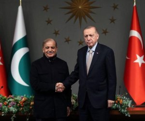 Ərdoğan və Şahbaz Şərif regiondakı vəziyyəti müzakirə edib