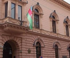 Посольство Азербайджана в Венгрии окажет экстренную консульскую помощь в нерабочие дни