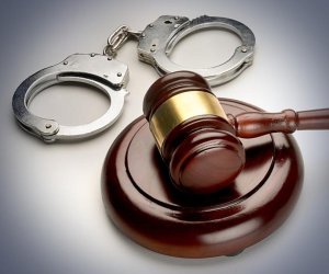 В Баку женщина скончалась от полученных травм, задержан подозреваемый
