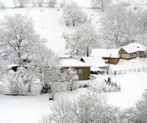 Bəzi bölgələrə qar yağıb - Faktiki hava açıqlanıb