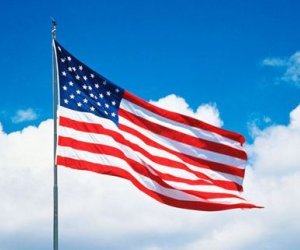 Bağdad hava limanında ABŞ obyektlərinə silsilə hücumlar edilib