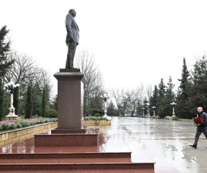 
Prezident İlham Əliyev Şamaxı rayonuna səfər edib