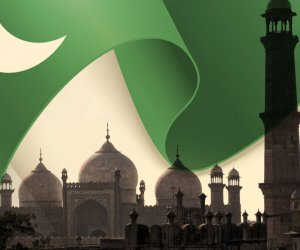 FT: Пакистан обеспечивал секретный канал связи Ирана и США